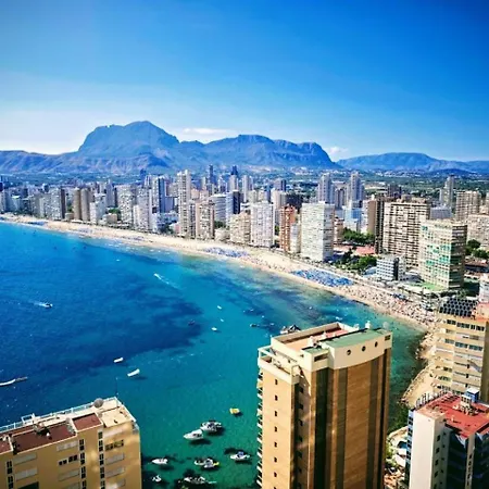 Sea&skyline